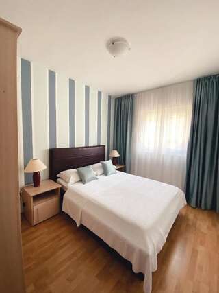 Апартаменты Apart hotel Sun Village Херцег-Нови Апартаменты с 1 спальней и террасой (2 взрослых)-2